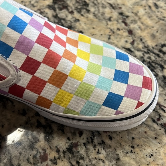 Vans - Picture 6 of 8
